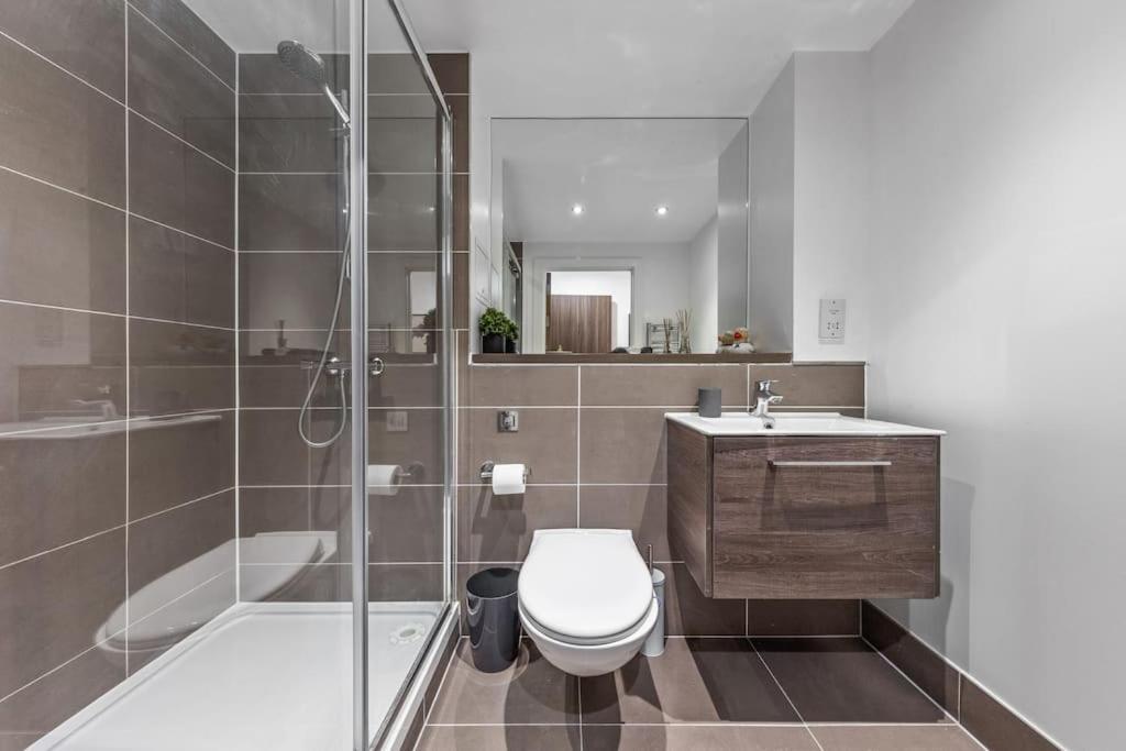 Sleep 7 20 Mins From London Waterloo Bp8 Apartamento Exterior foto
